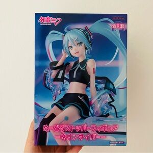 🌻 Hatsune Miku Neon Cyber Figure